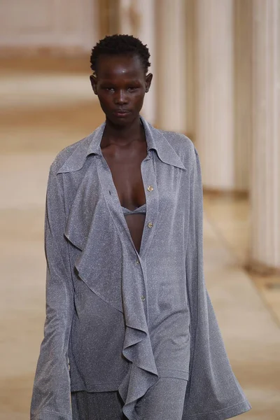 Paris França Março Modelo Caminha Passarela Durante Desfile Nina Ricci — Fotografia de Stock