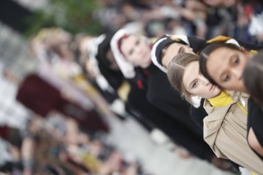 Paris, Fransa - Mart 04: Modelleri pist finale Valentino gösterisi sırasında bölümü, Paris moda hafta kadın giyim Sonbahar/Kış 2018/2019 olarak 4 Mart 2018 Paris, Fransa'da walk on.