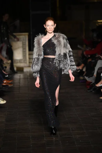 New York February Model Walks Runway Dennis Basso Show Part — Stock Photo, Image