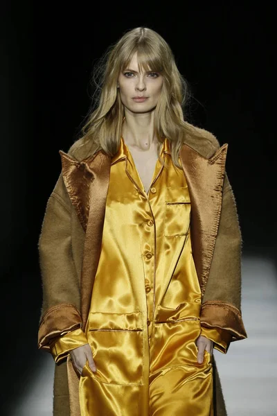 New York February Model Walks Runway Bottega Veneta Fall Winter — Stock Photo, Image