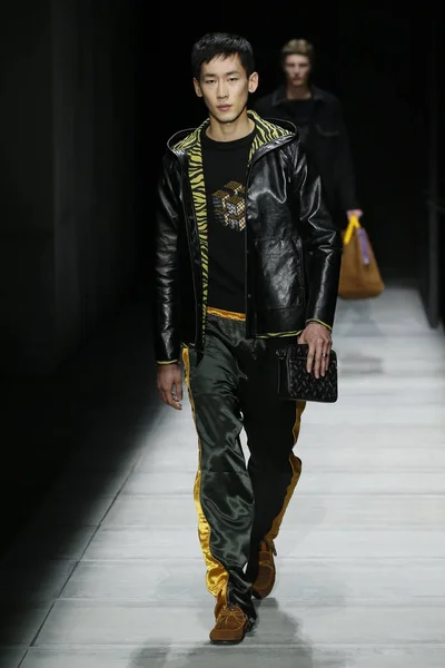 New York February Model Walks Runway Bottega Veneta Fall Winter — Stock Photo, Image