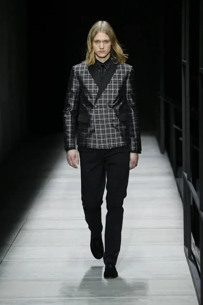 New York Februari Een Model Loopt Landingsbaan Bottega Veneta Fall — Stockfoto