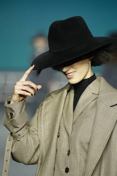 Paříž Francie Březen Model Procházky Dráhy Během Show Sonia Rykiel — Stock fotografie