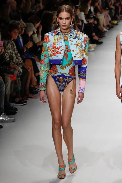 Milan Italy September Nina Marker Walks Runway Versace Show Milan — Stock Photo, Image