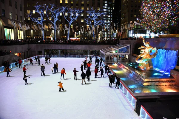 New York Aralık 2018 Rockefeller Plaza Bir Noel Ağacı Ile — Stok fotoğraf