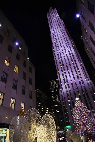 Nova Iorque Dezembro 2018 Famosa Árvore Natal Rockefeller Center Estátua — Fotografia de Stock