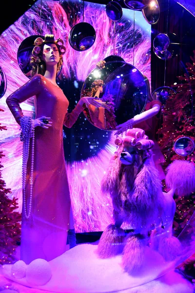 Нью Йорк Декабря 2018 Года Волшебный Театр Мечты Saks Fifth — стоковое фото