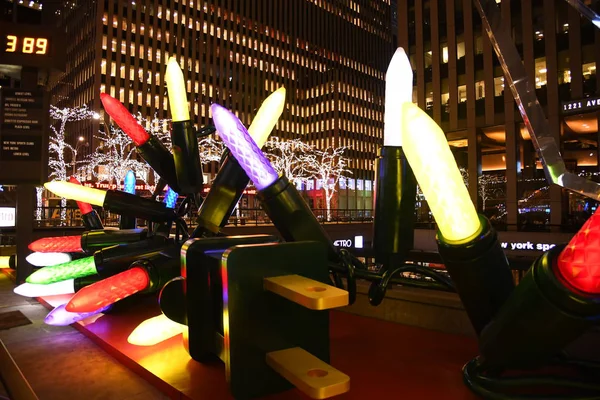 New York City December 2018 Giant Christmas Ornaments Midtown Manhattan — Stock Photo, Image