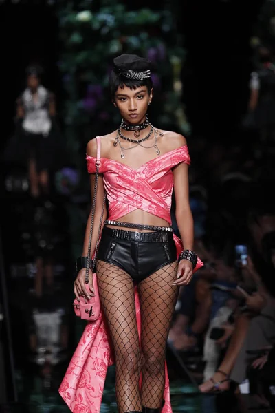 Milan Italy September Model Walks Runway Moschino Ready Wear Spring — 图库照片