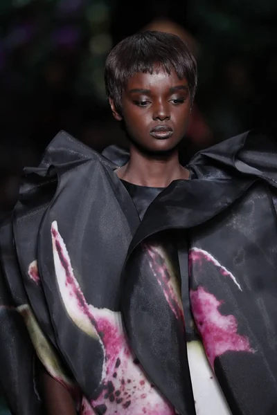 Milan Italy September Duckie Thot Walks Runway Moschino Ready Wear — Stock Photo, Image