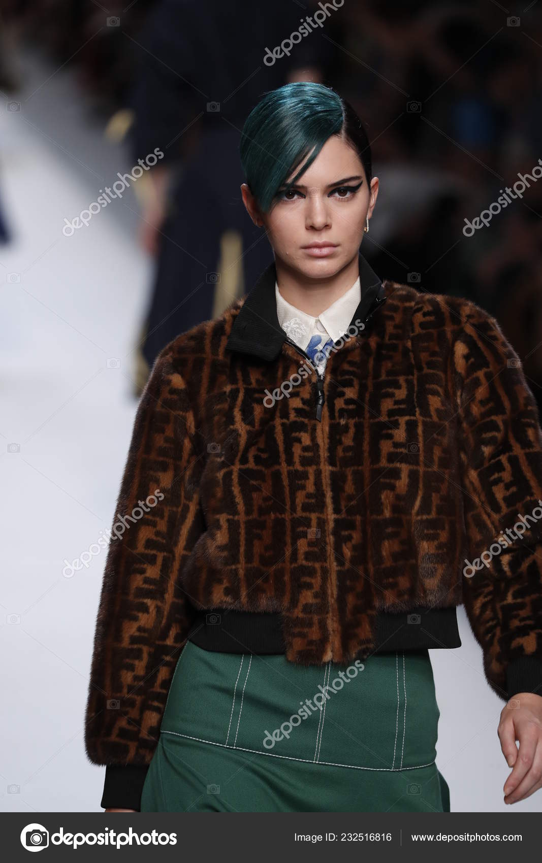 Milan Italy September Kendall Jenner Walks Runway Fendi Show