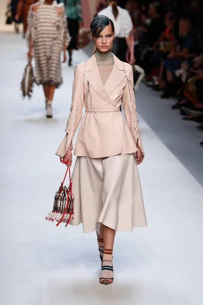 Milan Italy September Model Walks Runway Fendi Show Milan Fashion — Stock Photo, Image