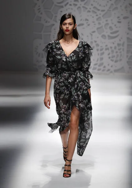 Milano Italien September Modell Går Banan Vid Blumarine Showen Milan — Stockfoto