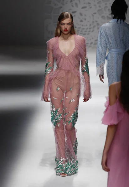 Milano Italien September Modell Går Banan Vid Blumarine Showen Milan — Stockfoto