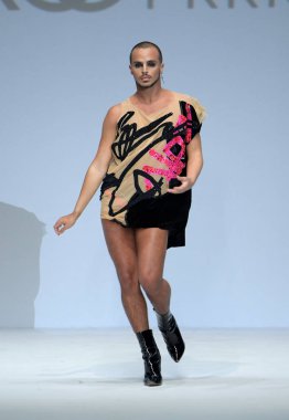 New York, Ny - Eylül 07: Yanis Marshall Marco Marco - Eylül 2017 - New York moda haftası 7 Eylül 2017 tarihinde New York'ta pist yürür