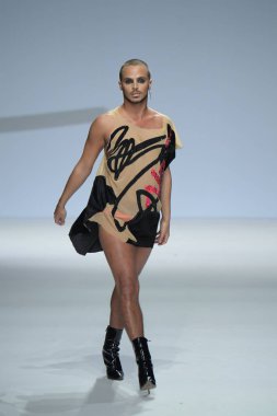 New York, Ny - Eylül 07: Yanis Marshall Marco Marco - Eylül 2017 - New York moda haftası 7 Eylül 2017 tarihinde New York'ta pist yürür