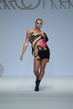 New York, Ny - Eylül 07: Yanis Marshall Marco Marco - Eylül 2017 - New York moda haftası 7 Eylül 2017 tarihinde New York'ta pist yürür