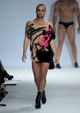 New York, Ny - Eylül 07: Yanis Marshall Marco Marco - Eylül 2017 - New York moda haftası 7 Eylül 2017 tarihinde New York'ta pist yürür