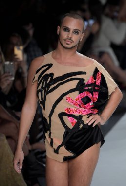 New York, Ny - Eylül 07: Yanis Marshall Marco Marco - Eylül 2017 - New York moda haftası 7 Eylül 2017 tarihinde New York'ta pist yürür