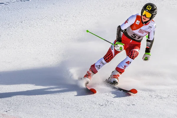 基林顿 11月24日 奥地利的斯蒂芬妮 雷施在2018年11月24日在佛蒙特州基林顿举行的奥迪菲斯滑雪世界杯 基林顿杯上 在巨大的斯洛姆第二次运行后 在终点区 — 图库照片