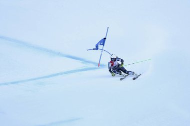 Killington, Amerika Birleşik Devletleri - 24 Kasım: Audi FIS alp Kayak Dünya Kupası bayanlar dev Slalom 24 Kasım 2018 üzerinde Killington ABD sırasında Ragnhild Mowinckel Norveç'in kutluyor. 