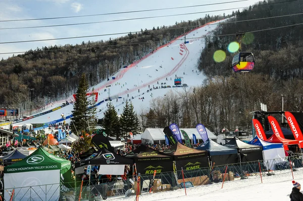 Killington Usa November Ein Allgemeiner Blick Auf Festdorf Und Menschen — Stockfoto