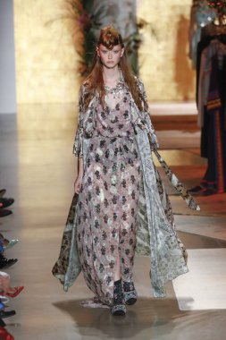 New York, Ny - 10 Eylül: Anna Sui New York moda haftası sırasında: Galeri fuarlarında ben New York'ta 10 Eylül 2018 bahar stüdyolarında.