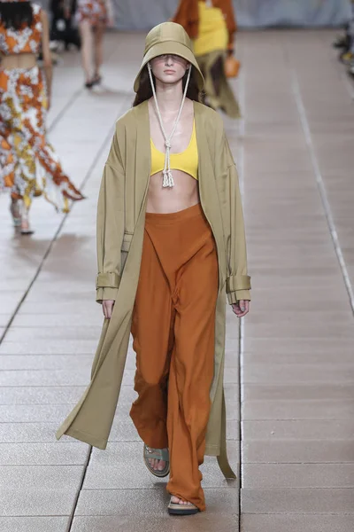 New York September Een Model Loopt Landingsbaan Voor Phillip Lim — Stockfoto