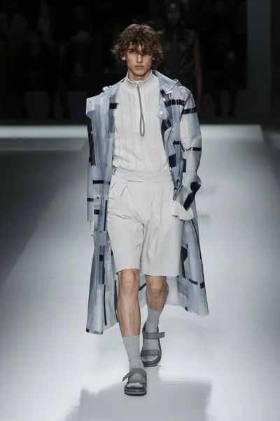 New York September Model Walks Runway Boss Womenswear Menswear Spring — Stock Photo, Image