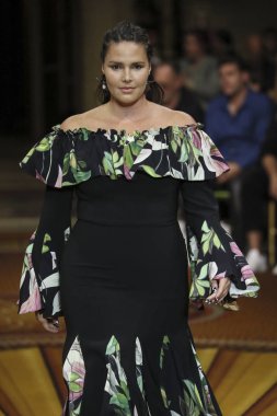 New York, Ny - Eylül 08: Manken Christian Siriano - New York moda haftası sırasında pist pist yürür: gösterir üzerinde 8 Eylül 2018 New York City.