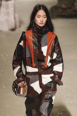 New York, Ny - 11 Eylül: Manken pist koç 1941 için New York moda haftası sırasında yürür: gösterir üzerinde 11 Eylül 2018 New York City.