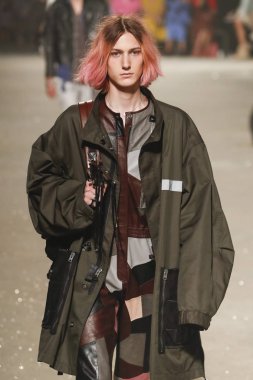 New York, Ny - 11 Eylül: Manken pist koç 1941 için New York moda haftası sırasında yürür: gösterir üzerinde 11 Eylül 2018 New York City.