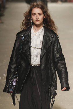 New York, Ny - 11 Eylül: Manken pist koç 1941 için New York moda haftası sırasında yürür: gösterir üzerinde 11 Eylül 2018 New York City.