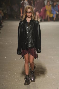 New York, Ny - 11 Eylül: Manken pist koç 1941 için New York moda haftası sırasında yürür: gösterir üzerinde 11 Eylül 2018 New York City.