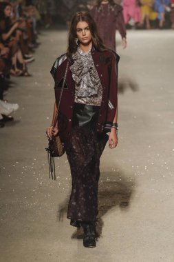 New York, Ny - 11 Eylül: Kaia Gerber New York moda haftası sırasında Koç 1941 için pist yürür: gösterir üzerinde 11 Eylül 2018 New York City.