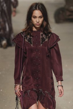 New York, Ny - 11 Eylül: Manken pist koç 1941 için New York moda haftası sırasında yürür: gösterir üzerinde 11 Eylül 2018 New York City.