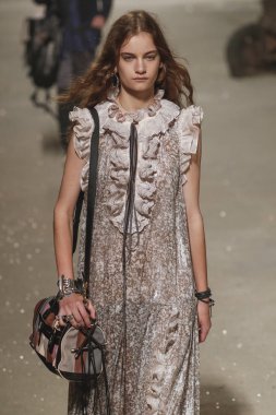 New York, Ny - 11 Eylül: Manken pist koç 1941 için New York moda haftası sırasında yürür: gösterir üzerinde 11 Eylül 2018 New York City.