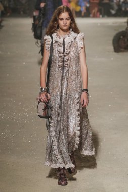 New York, Ny - 11 Eylül: Manken pist koç 1941 için New York moda haftası sırasında yürür: gösterir üzerinde 11 Eylül 2018 New York City.