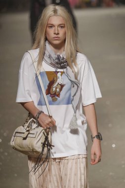 New York, Ny - 11 Eylül: Manken pist koç 1941 için New York moda haftası sırasında yürür: gösterir üzerinde 11 Eylül 2018 New York City.