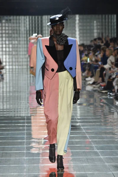 New York September Model Walks Runway Marc Jacobs Spring 2019 — Stock Photo, Image