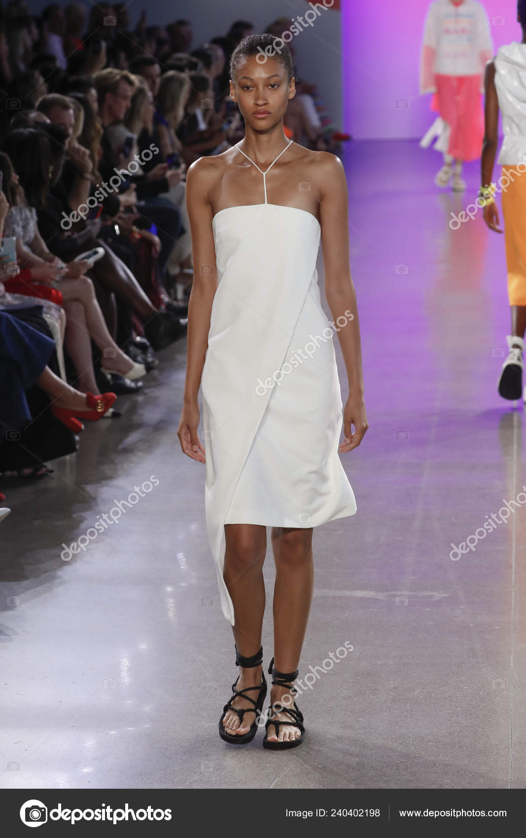 New York September Model Walks Runway Milly Michelle Smith New – Stock