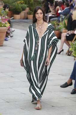 New York, Ny - 11 Eylül: Manken pist Oscar De La Renta için New York moda haftası sırasında yürür: gösterir, New York'ta 11 Eylül 2018 üzerinde bahar Studios Teras.