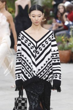 New York, Ny - 11 Eylül: Manken pist Oscar De La Renta için New York moda haftası sırasında yürür: gösterir, New York'ta 11 Eylül 2018 üzerinde bahar Studios Teras.