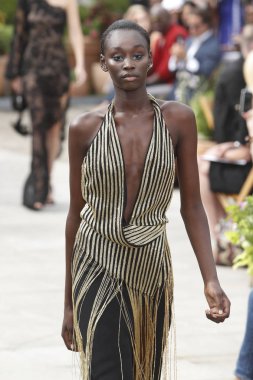 New York, Ny - 11 Eylül: Manken pist Oscar De La Renta için New York moda haftası sırasında yürür: gösterir, New York'ta 11 Eylül 2018 üzerinde bahar Studios Teras.