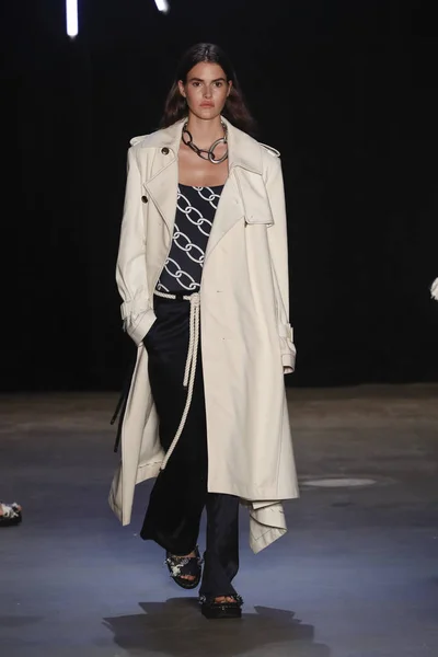 New York September Kaia Gerber Walks Runway Monse Fashion Show — Stock Photo, Image