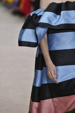 New York, Ny - 10 Eylül: Manken pist Carolina Herrera için New York moda haftası sırasında yürür: üzerinde gösterir 10 Eylül 2018 New York City.