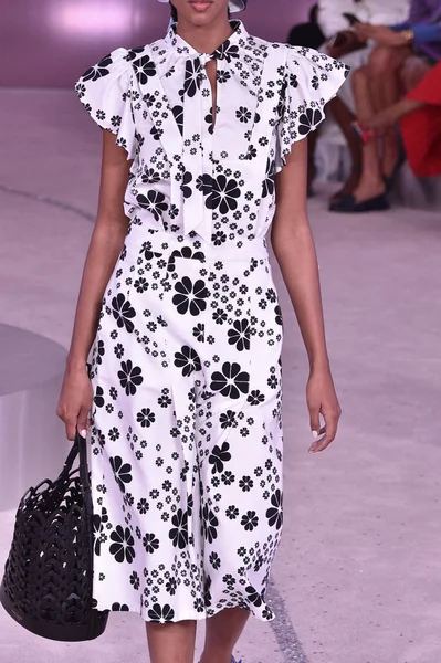 New York September Model Walks Runway Kate Spade New York — Stock Photo, Image