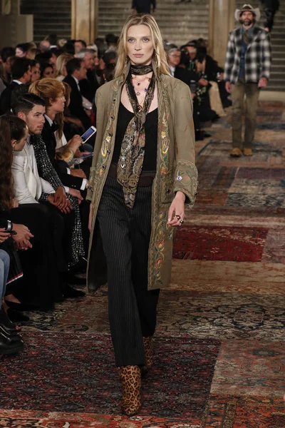 New York September Model Walks Runway Ralph Lauren Fashion Show — Stock Photo, Image