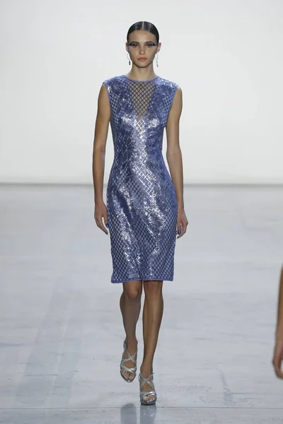 New York September Ein Model Läuft Bei Der Tadashi Shoji — Stockfoto