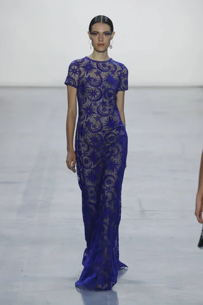 New York September Een Model Wandelingen Landingsbaan Fashion Tadashi Shoji — Stockfoto